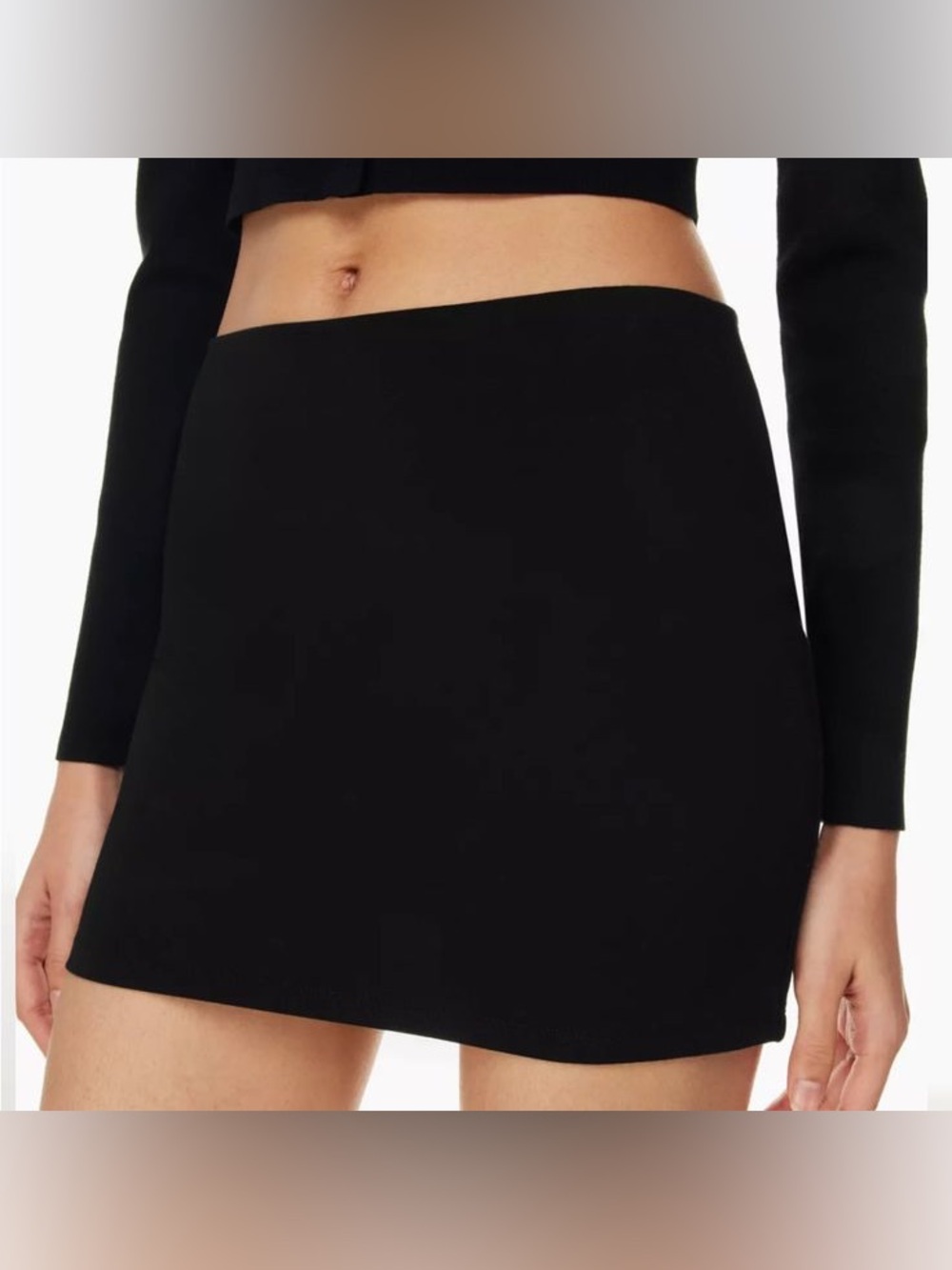 Aritzia Sunday Best pull on mini skirt black stretch size large